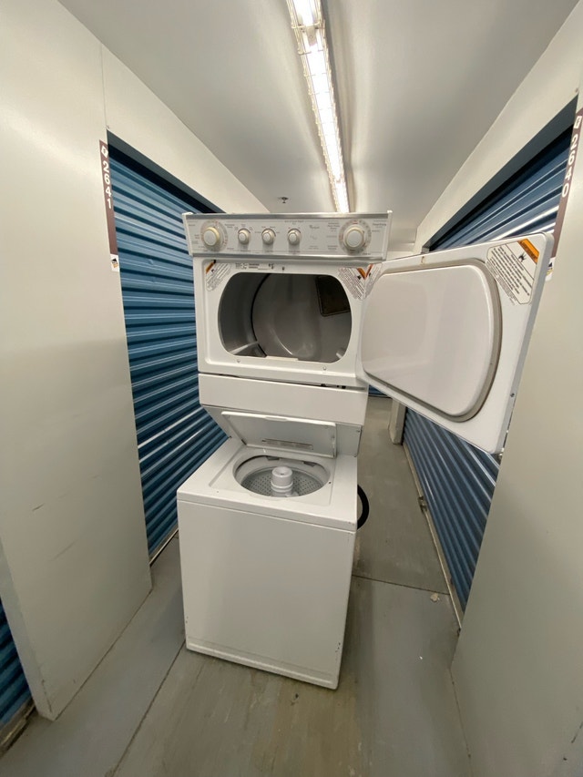 WHITE STACKABLE LAUNDRY MACHINE - photo 3
