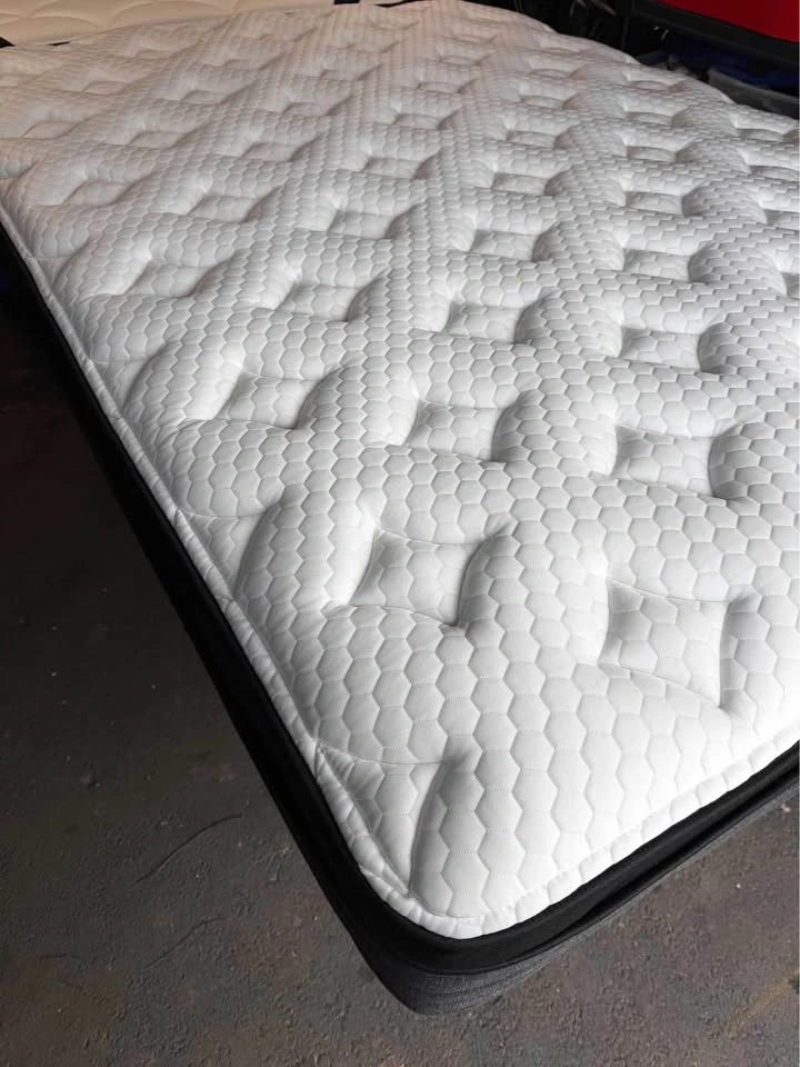 Nolah Evolution 15'' Queen Mattress - Plush Pillow Top - photo 5