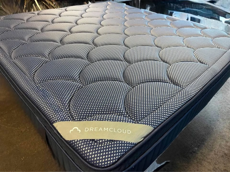 Dreamcloud Luxe Memory Foam King Mattress - Like New - photo 2
