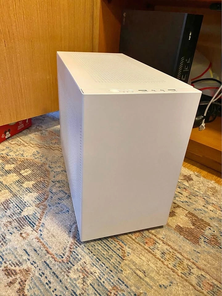 White Gaming PC - RX 580 / 32GB RAM