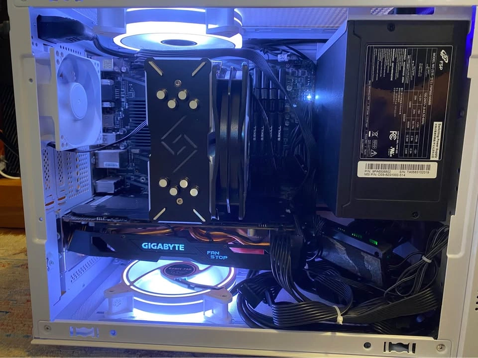 White Gaming PC - RX 580 / 32GB RAM - photo 5