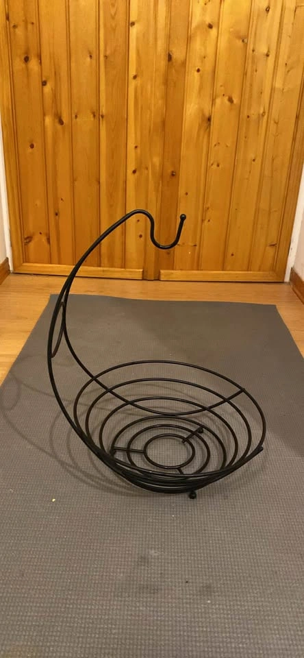 Black Metal Fruit Basket – Modern Wire Design – Great Condition - photo 2