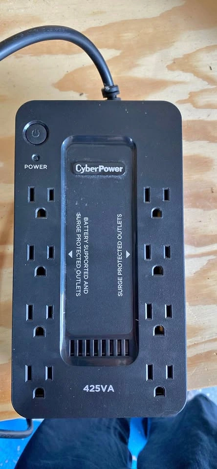 CyberPower SE450G1 UPS