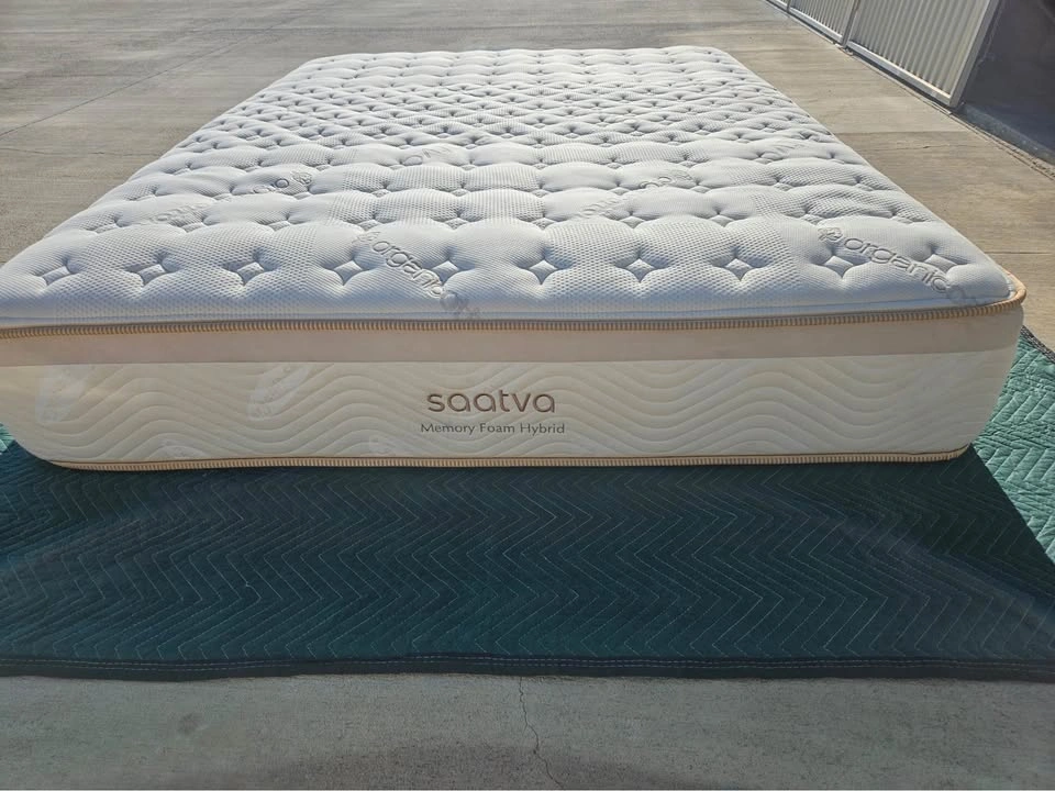 Saatva Memory Foam Hybrid Queen Mattress - Practically New - photo 3