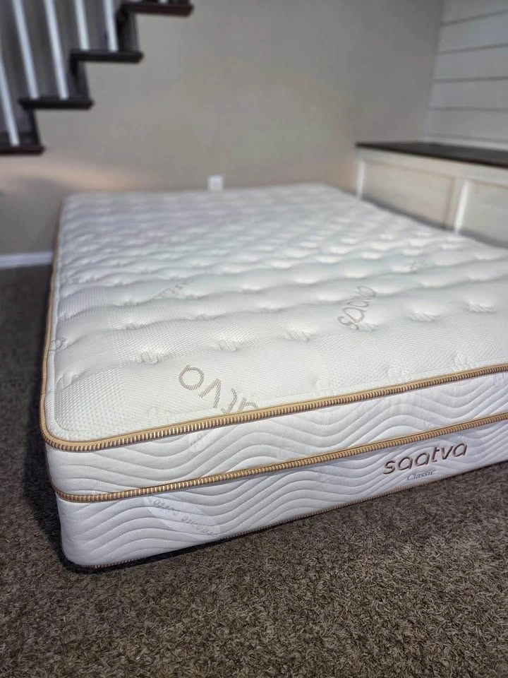 Saatva Classic Mattress, Luxury Firm, Queen - photo 2