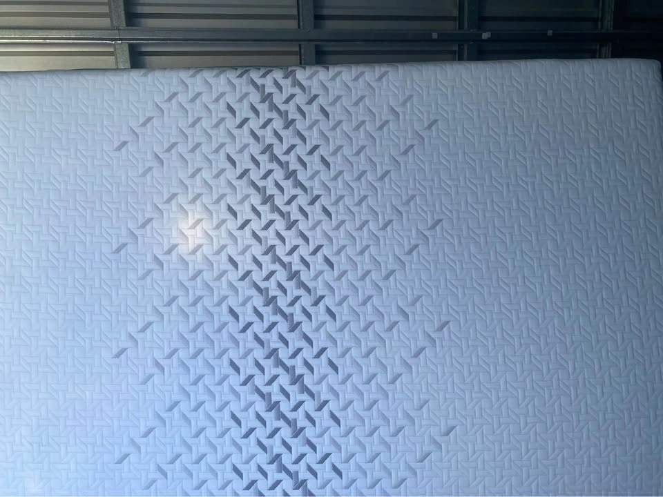 Nectar Premier Hybrid King Mattress, Like New - photo 2