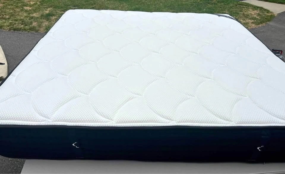 Dreamcloud Classic Hybrid King Mattress, Like New - photo 2