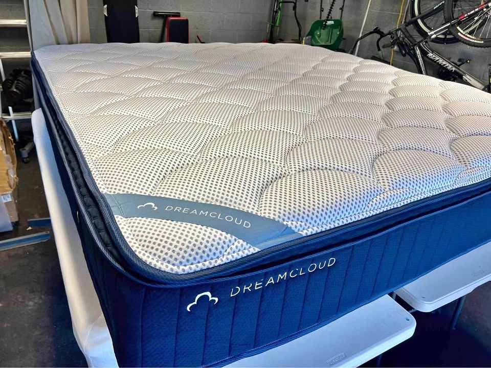 Dreamcloud Premier Hybrid Queen Mattress, Like New
