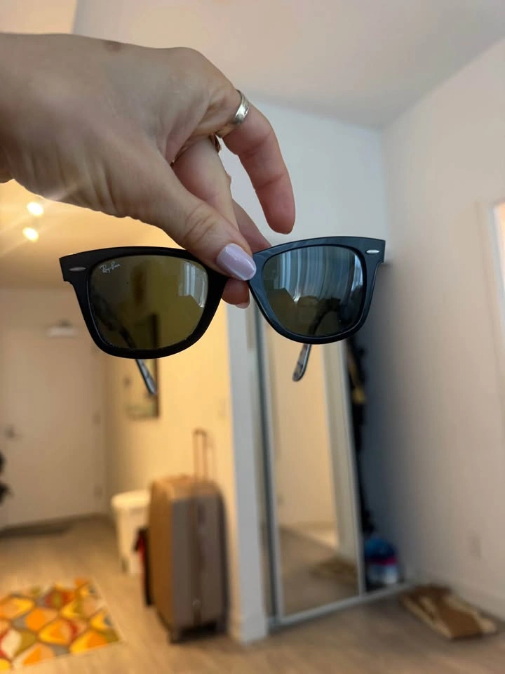 Ray-Ban Wayfarer Sunglasses - Vintage Limited Edition - photo 5