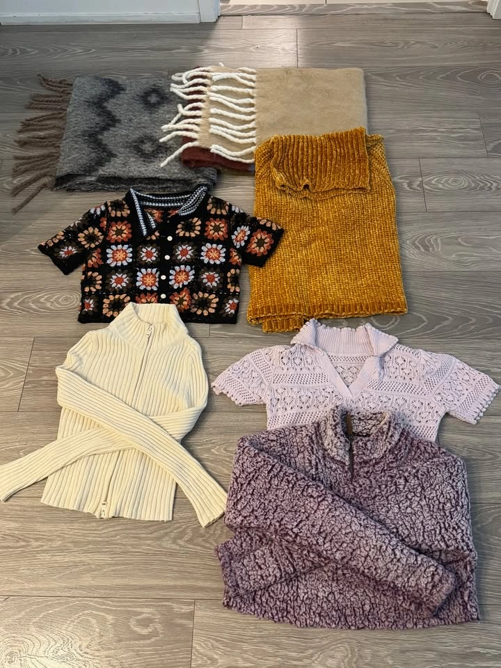 Sweater & Scarf Lot - Small/XS - photo 2