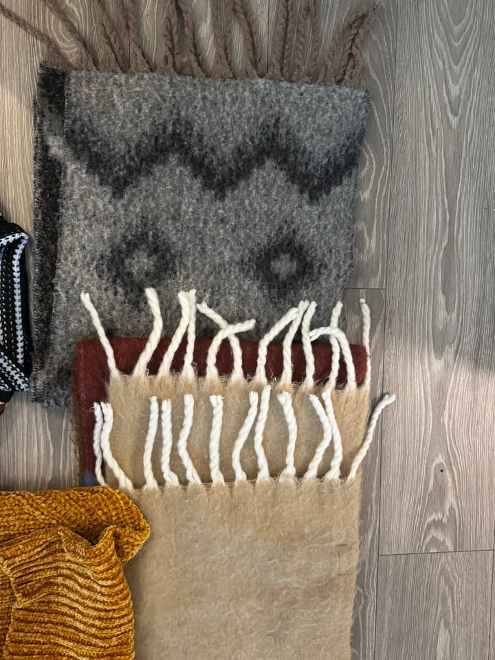 Sweater & Scarf Lot - Small/XS - photo 5