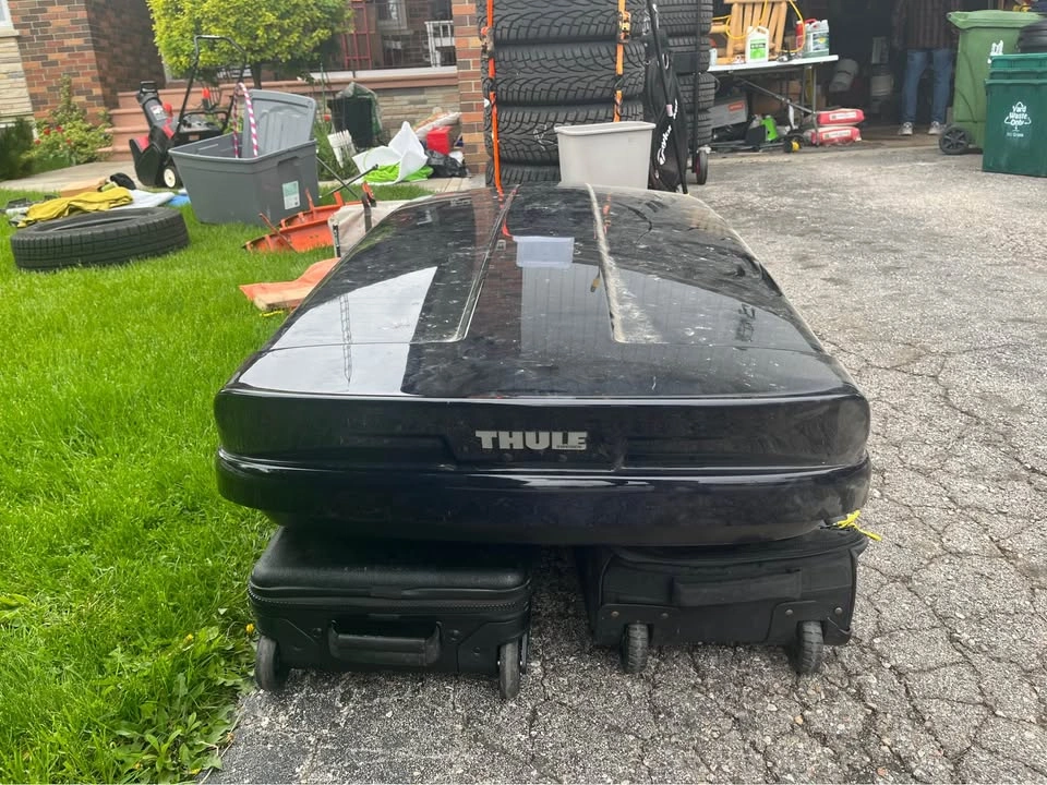 Thule Roof Cargo Box - photo 2