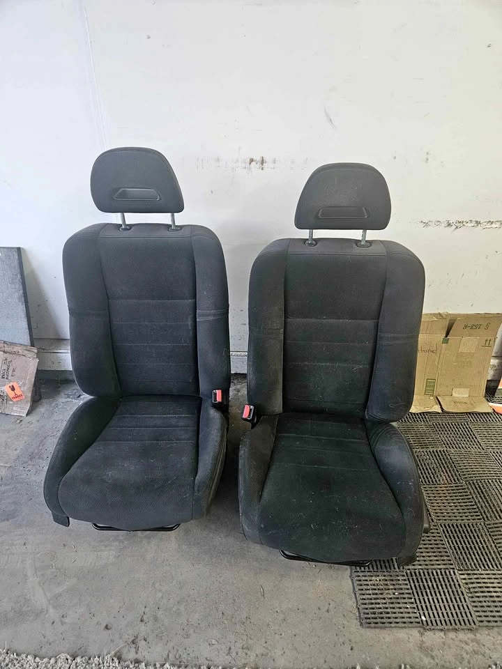 2007 Acura CSX Front Seats - Driver & Passenger Pair