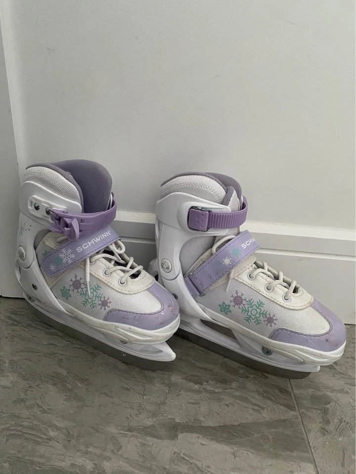 Girl skates (Fits kids 12, 13, 1, & 2) - photo 2