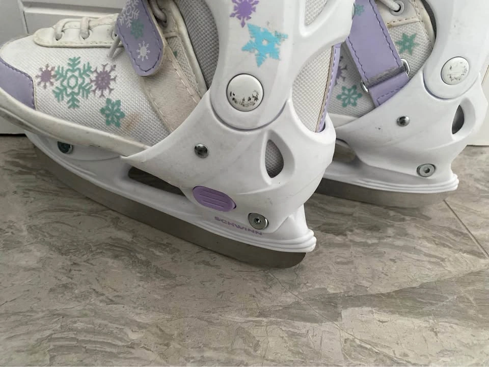 Girl skates (Fits kids 12, 13, 1, & 2) - photo 5