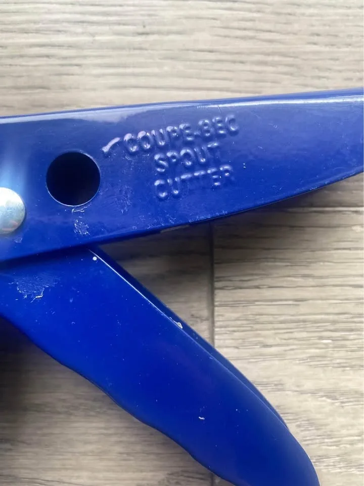 Smooth Rod Caulking Gun - photo 4