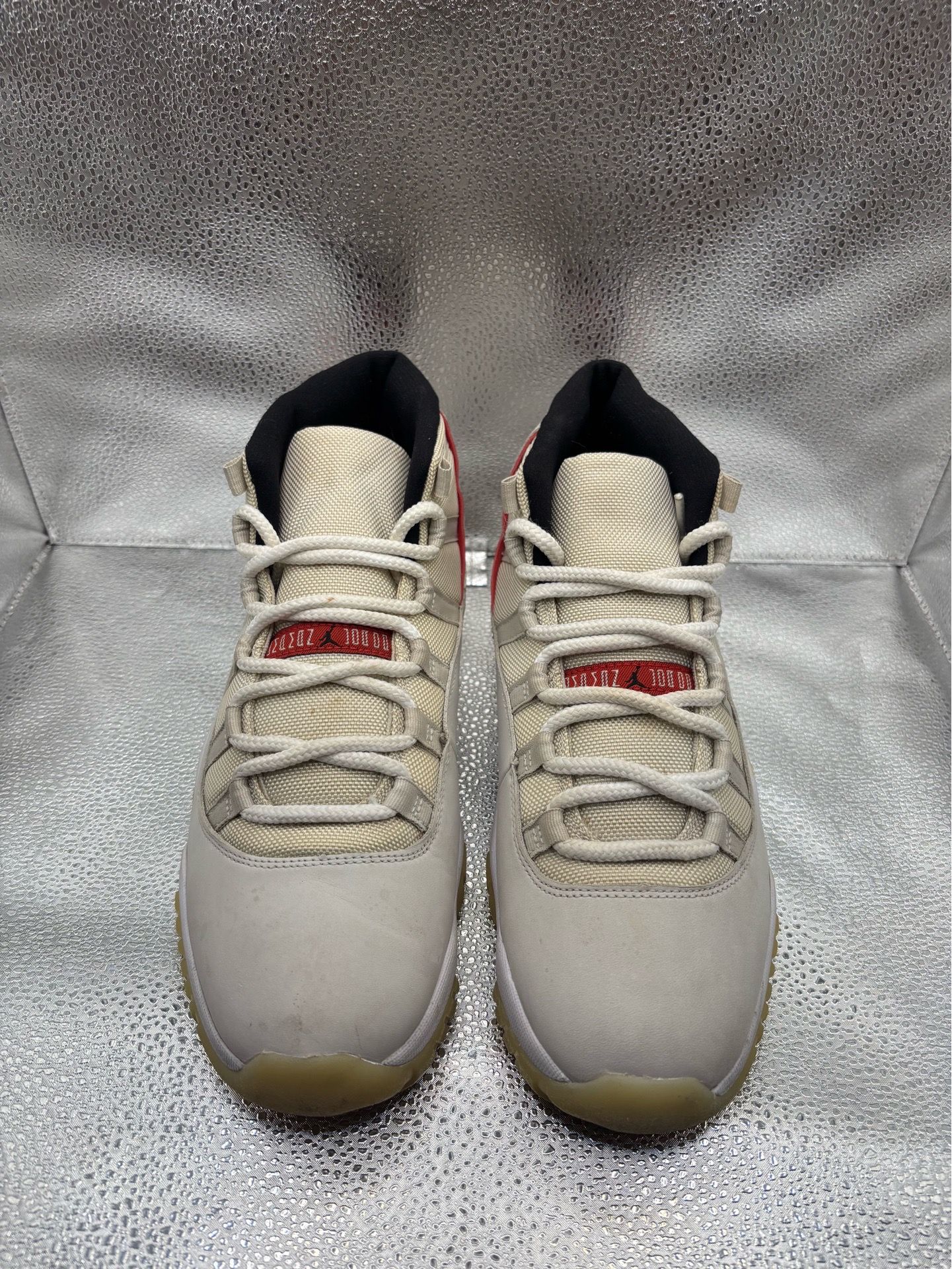 Air Jordan 11 Platinum Tint - photo 2