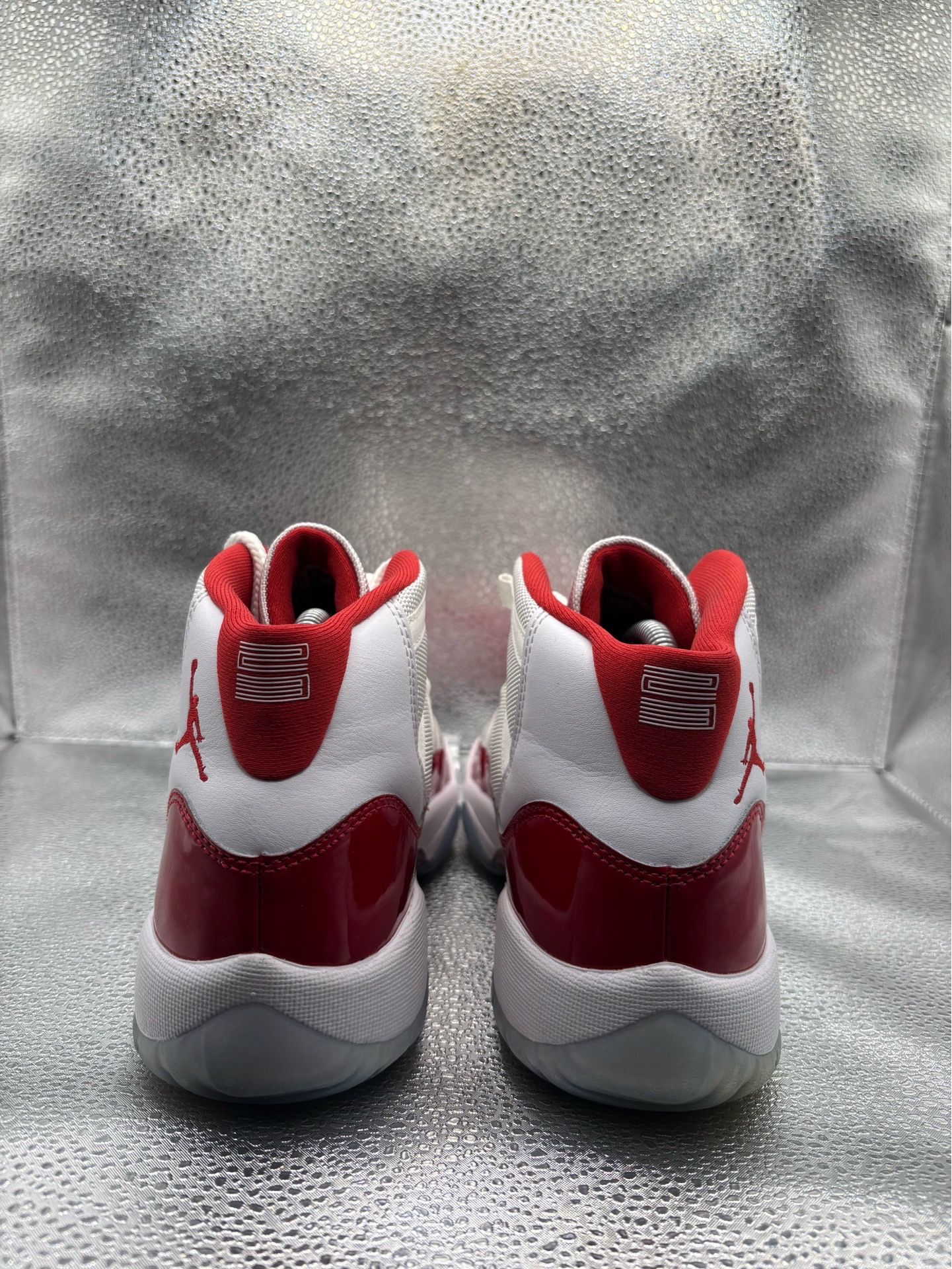 Air Jordan 11 Cherry GS - photo 4