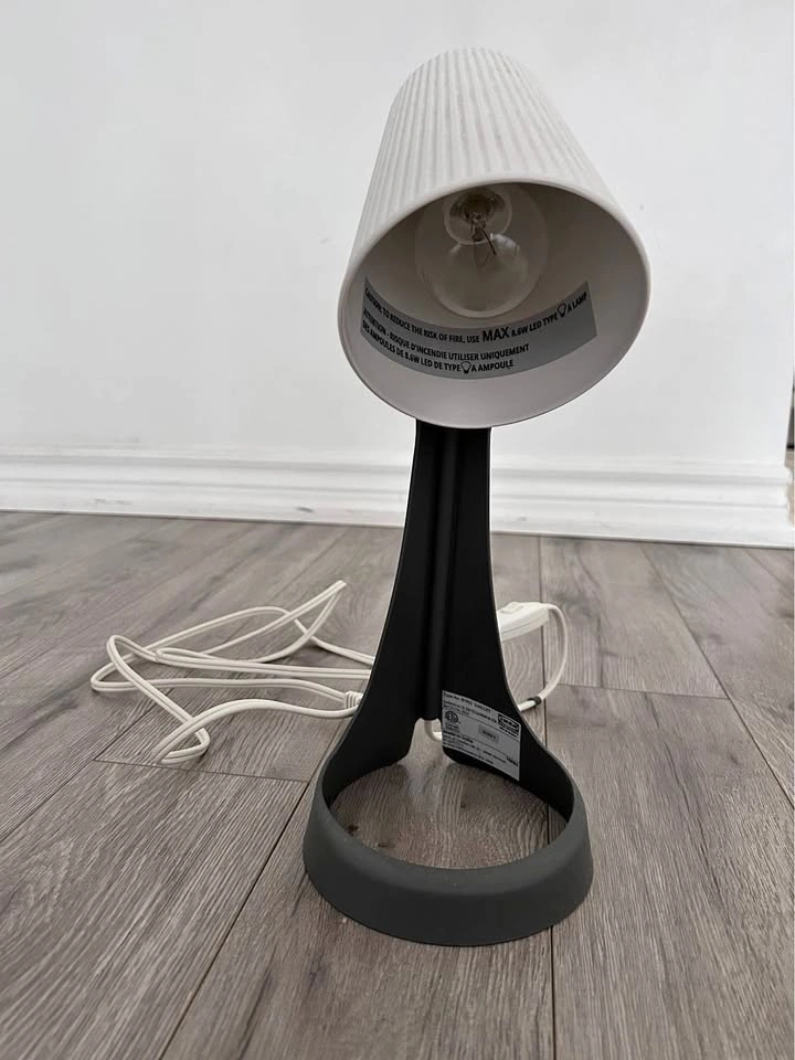 Table Lamp with one bulb