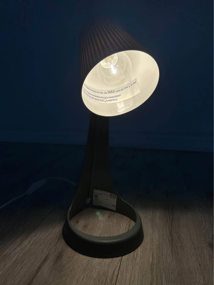 Table Lamp with one bulb - photo 2