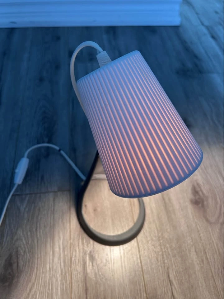 Table Lamp with one bulb - photo 3