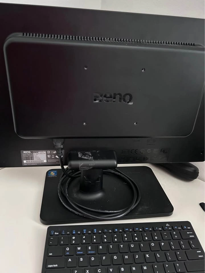 BenQ V2210 Monitor with Wireless Keyboard and Mouse - photo 2