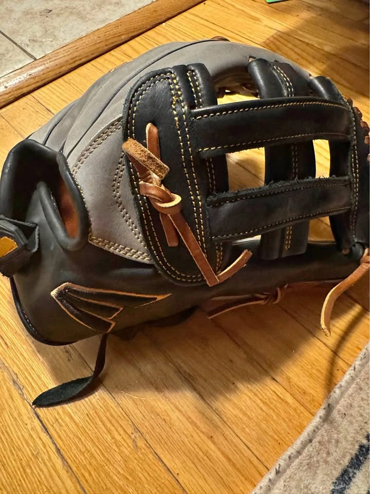 Easton PRO COLLECTION 13” Softball Glove