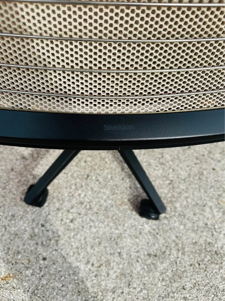 Steelcase V1 Think Ergonomic Office Chair (10 Available) - photo 3