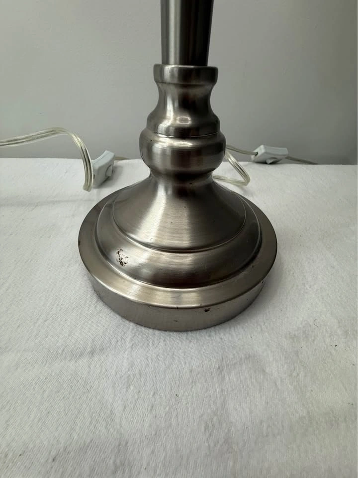 Pair of table lamps with fabric shades - photo 5