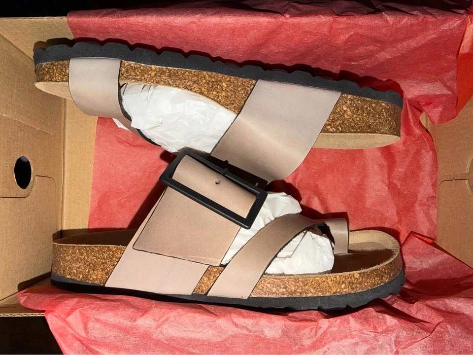 EOS Melbourne Edgy Sandals Size 36 - photo 2