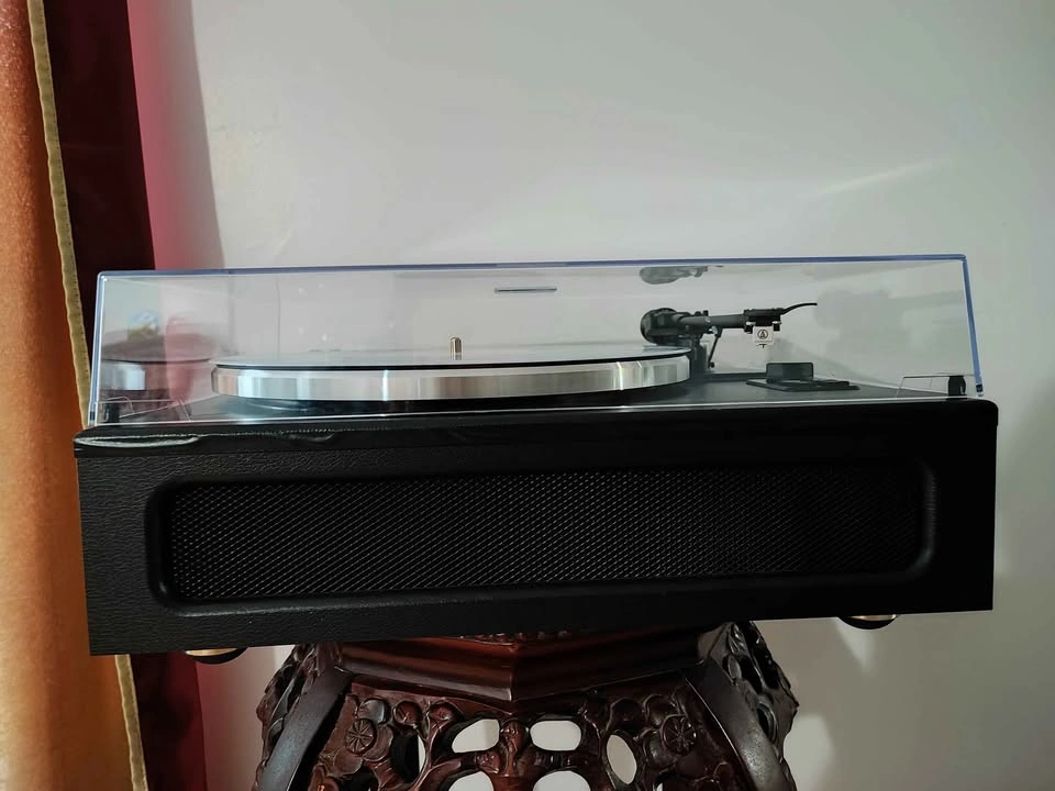 All in one Turntable with Built in speakers - photo 3