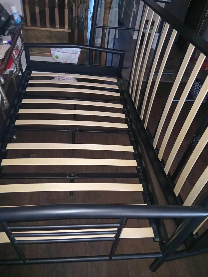 Black Metal Single/Twin Bed Frame+Mattress(Slats Included) - photo 3