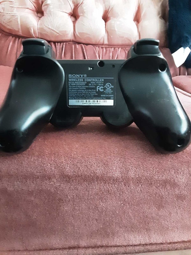 Sony PlayStation 3 Controller - photo 2
