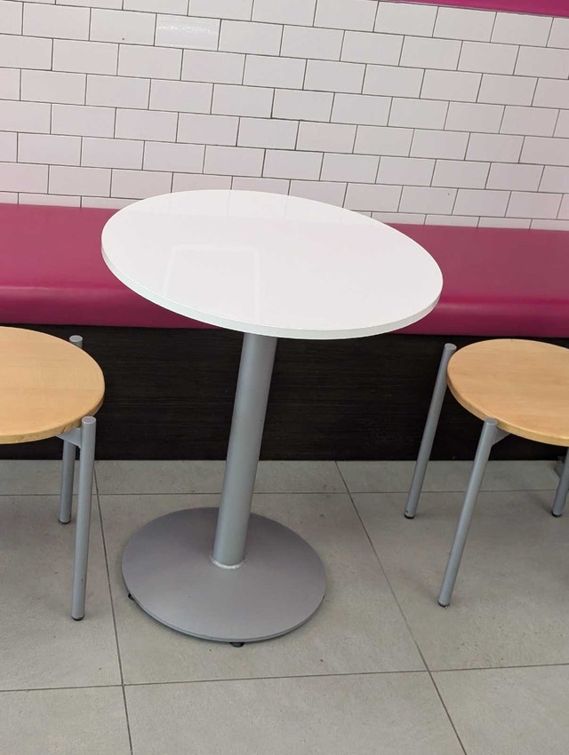 Heavy duty 2 chairs 1 table set (4 sets available) - photo 3