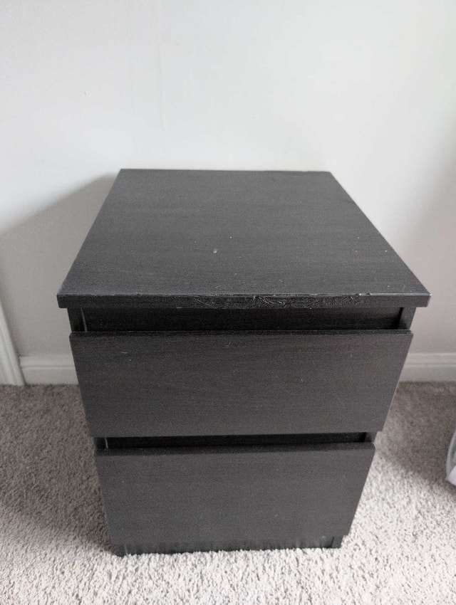 Black 3-Drawer Night Table
