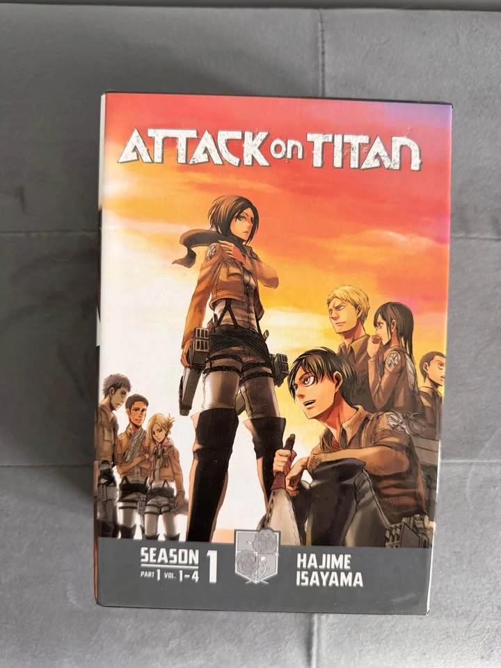 Attack on Titan Season 1 Part 1 Manga Box Set - photo 2