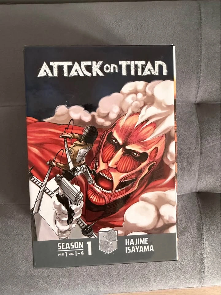 Attack on Titan Season 1 Part 1 Manga Box Set - photo 3