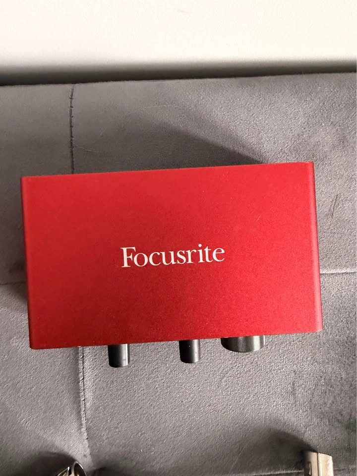 Focusrite Scarlett Red Solo 3rd Gen + AT2020 Mic Kit - photo 2