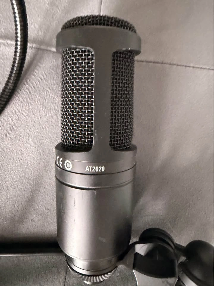 Focusrite Scarlett Red Solo 3rd Gen + AT2020 Mic Kit - photo 4