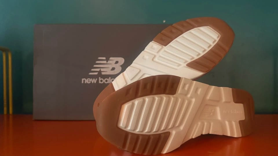 NEW BALANCE 997H – White/Orange - photo 3