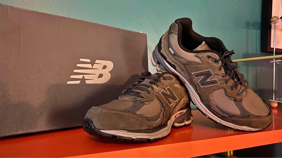 NEW BALANCE 2002R – Green/Grey