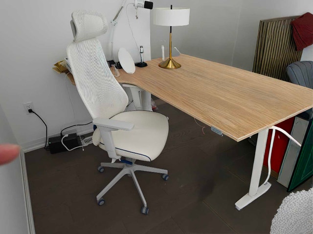 IKEA Bekant Electric Height Adjustable Table