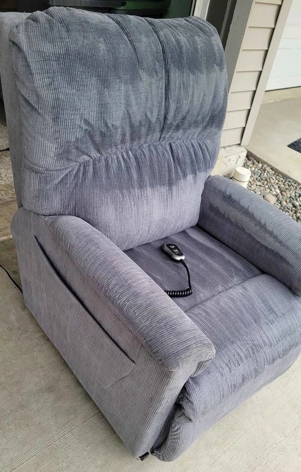 LaZBoy Electronic Lift Recliner - Like New! - photo 2