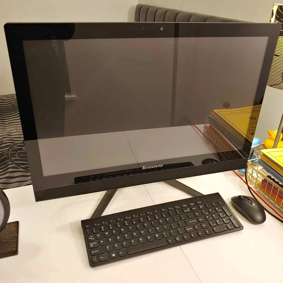Lenovo C50-30 All-In-One Desktop thumbnail