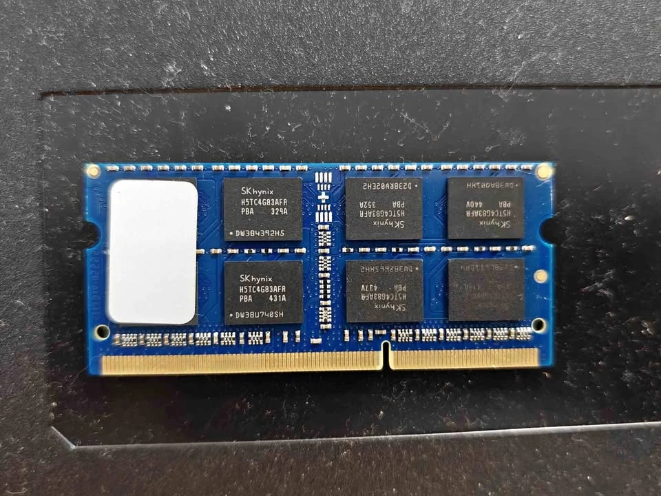 8GB SK Hynix DDR3L Laptop RAM 1600MHz PC3L-12800S - Tested