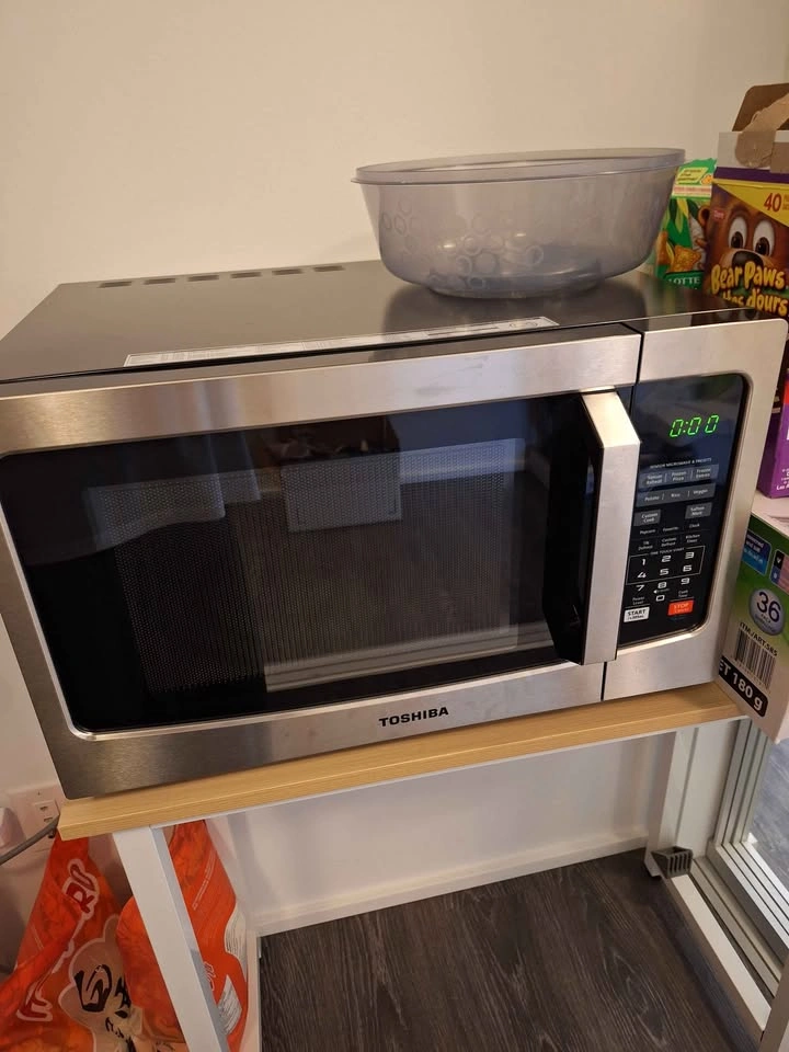 Microwave 1.2cu 1500watt (moving out sale) - photo 3