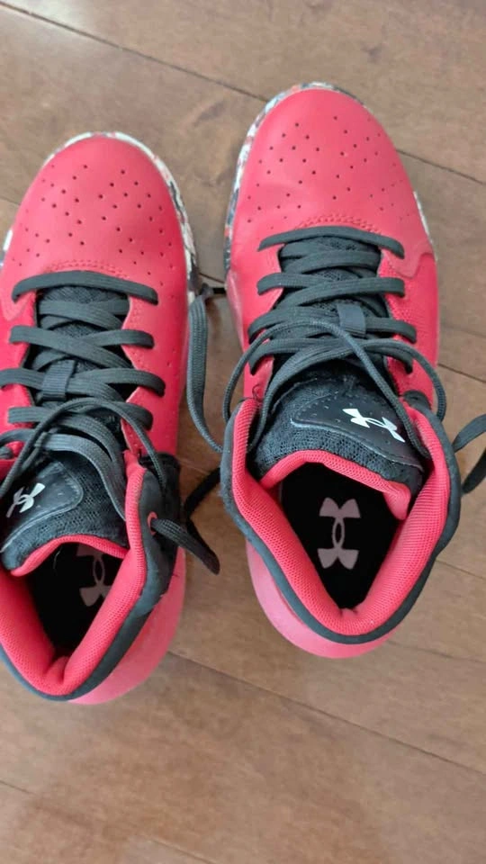 Kids Basketball Indoor/Outdoor Shoes - Size 3 US