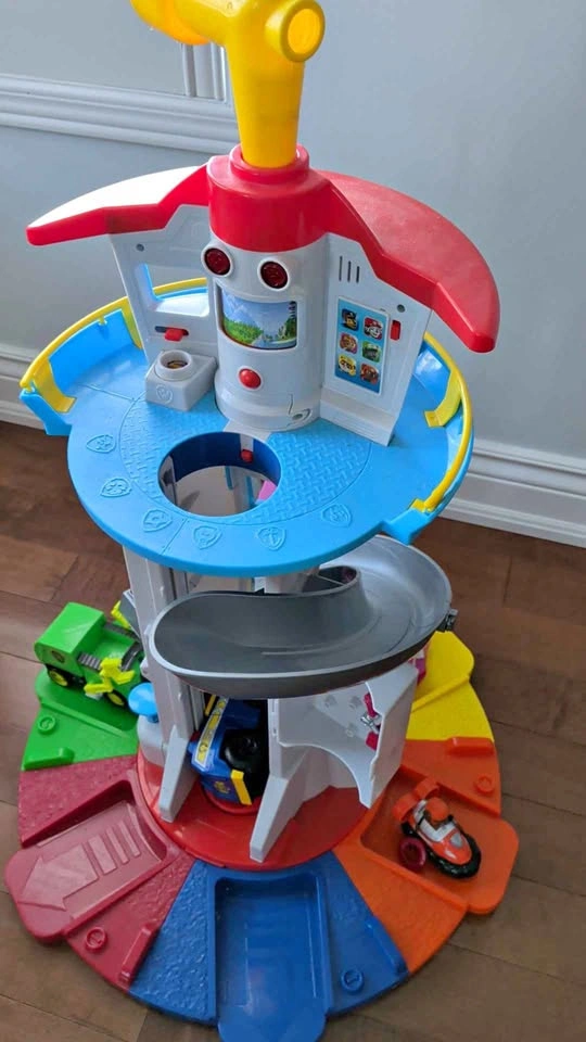 Paw Patrol Lookout Tower – Tall Set with Lights, Music and Vehic