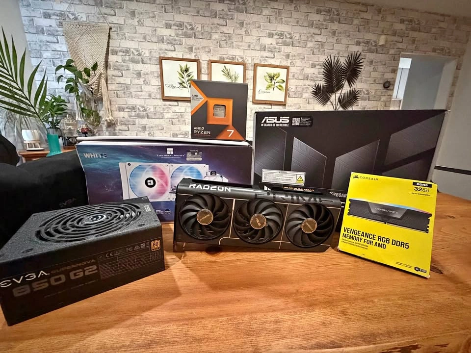 AM5 7800x3d, 9060xt 16gb, 32gb DDR5, 2tb NVME PC Bundle