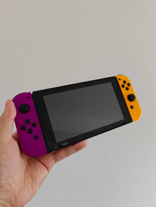 Nintendo Switch (1st generation) - photo 2
